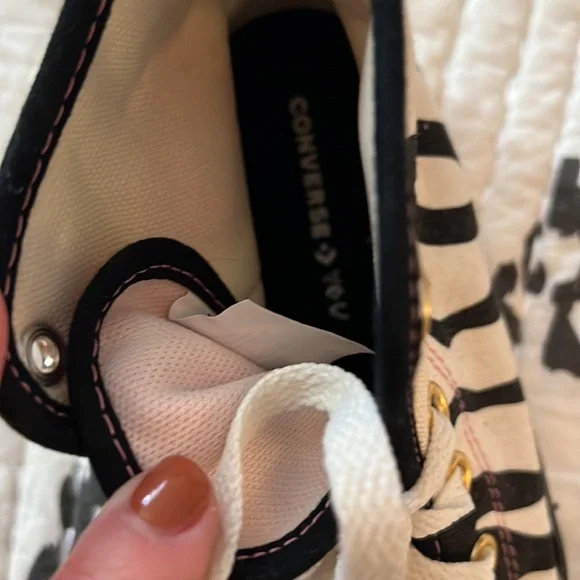 Converse Kids Chuck Taylor Girls size 2 - Picture 5 of 6